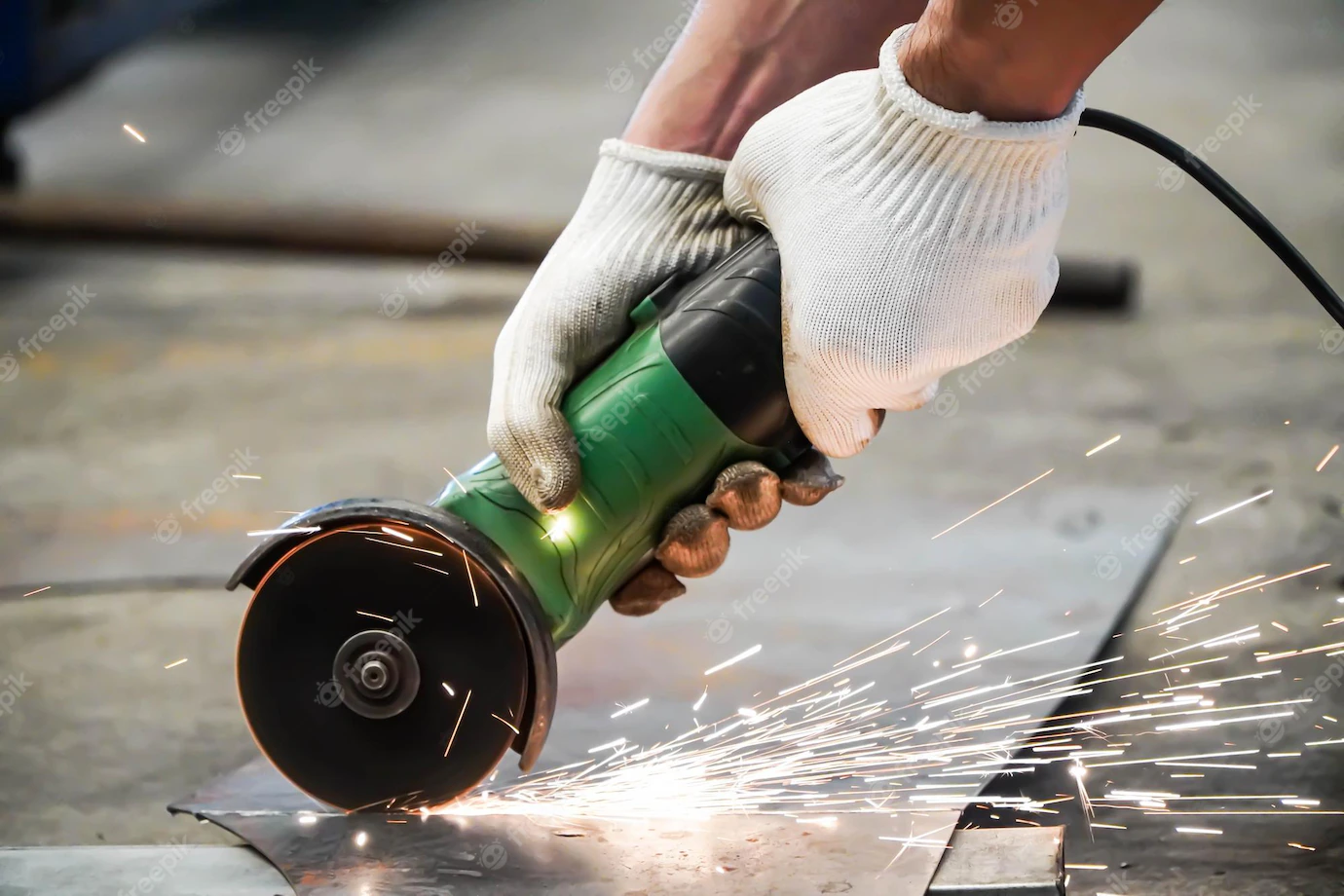 Angle Grinder Usage and Safety: A Complete Guide for Beginners