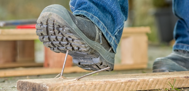 How Do I Choose Comfortable Safety Shoes?